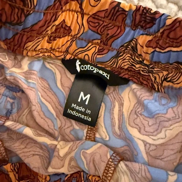 Cotopaxi Women's Shorts with Earthy Topographic Design - Picture 2 of 2